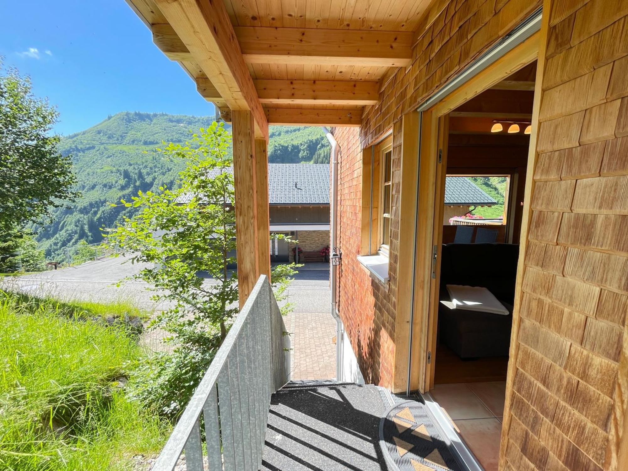 Apartamento Damülser Holzhus Exterior foto